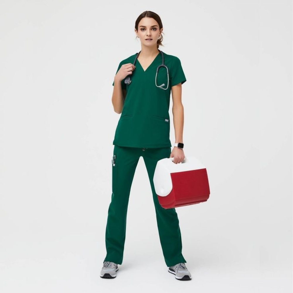 FIGS Hunter Green Scrub set - Limited edition NEW